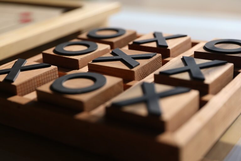 How to Play Google Tic Tac Toe- Download the 2 Player Strategic Game on Your Android Device